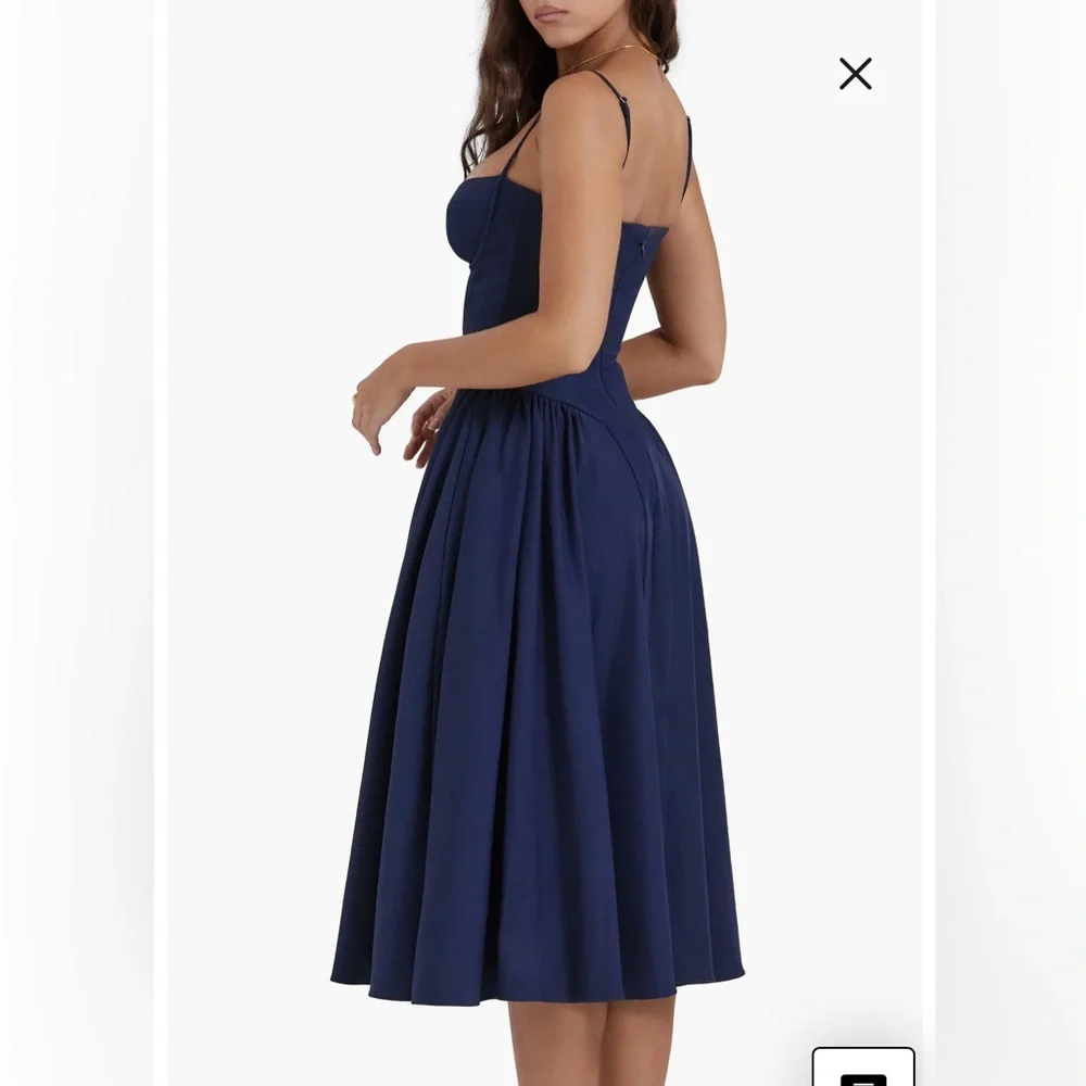 House of CB Samaria Corset Fit & Flare Dress Sz Medium NWOT - Picture 7 of 8